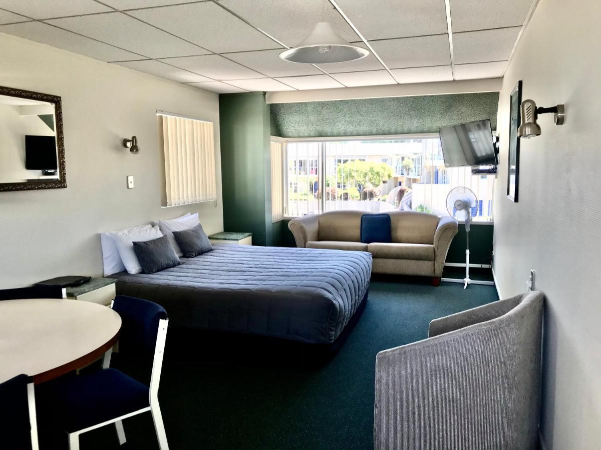 Tui Oaks Motel Taupo Kültér fotó