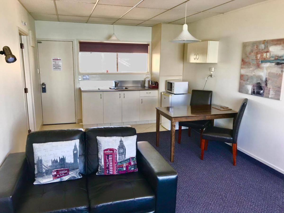 Tui Oaks Motel Taupo Kültér fotó