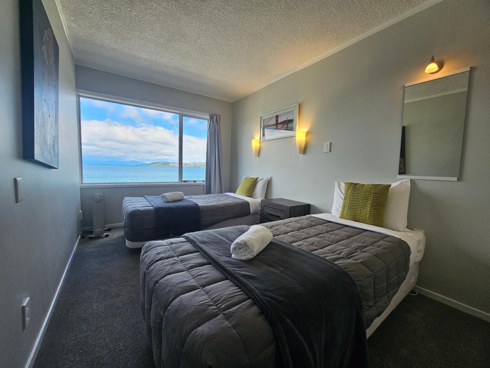 Tui Oaks Motel Taupo Kültér fotó