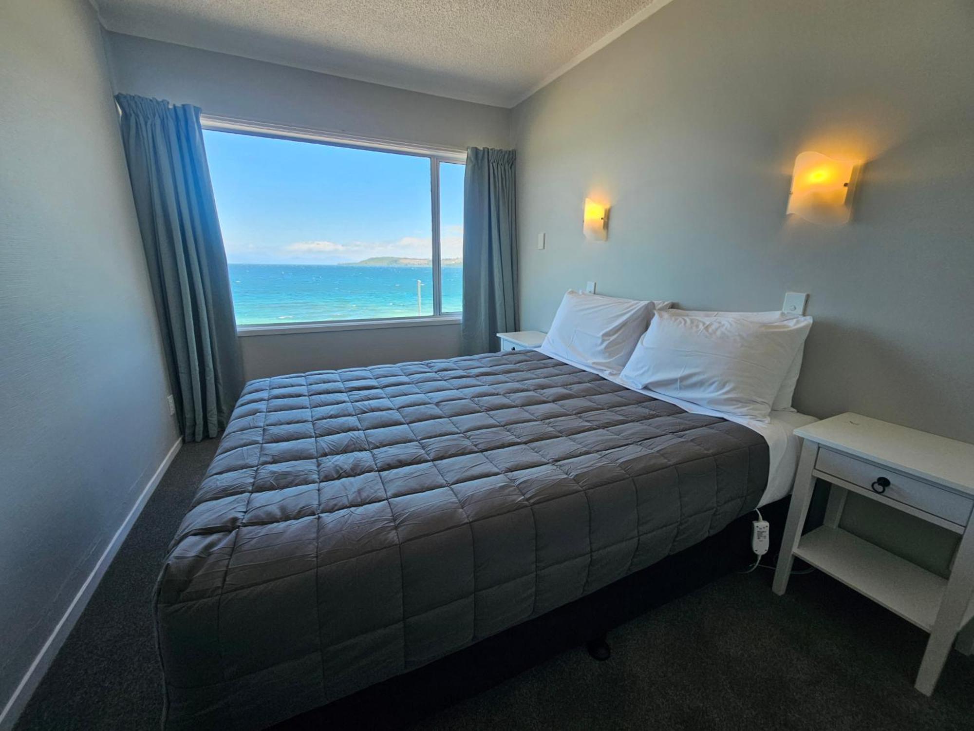 Tui Oaks Motel Taupo Kültér fotó