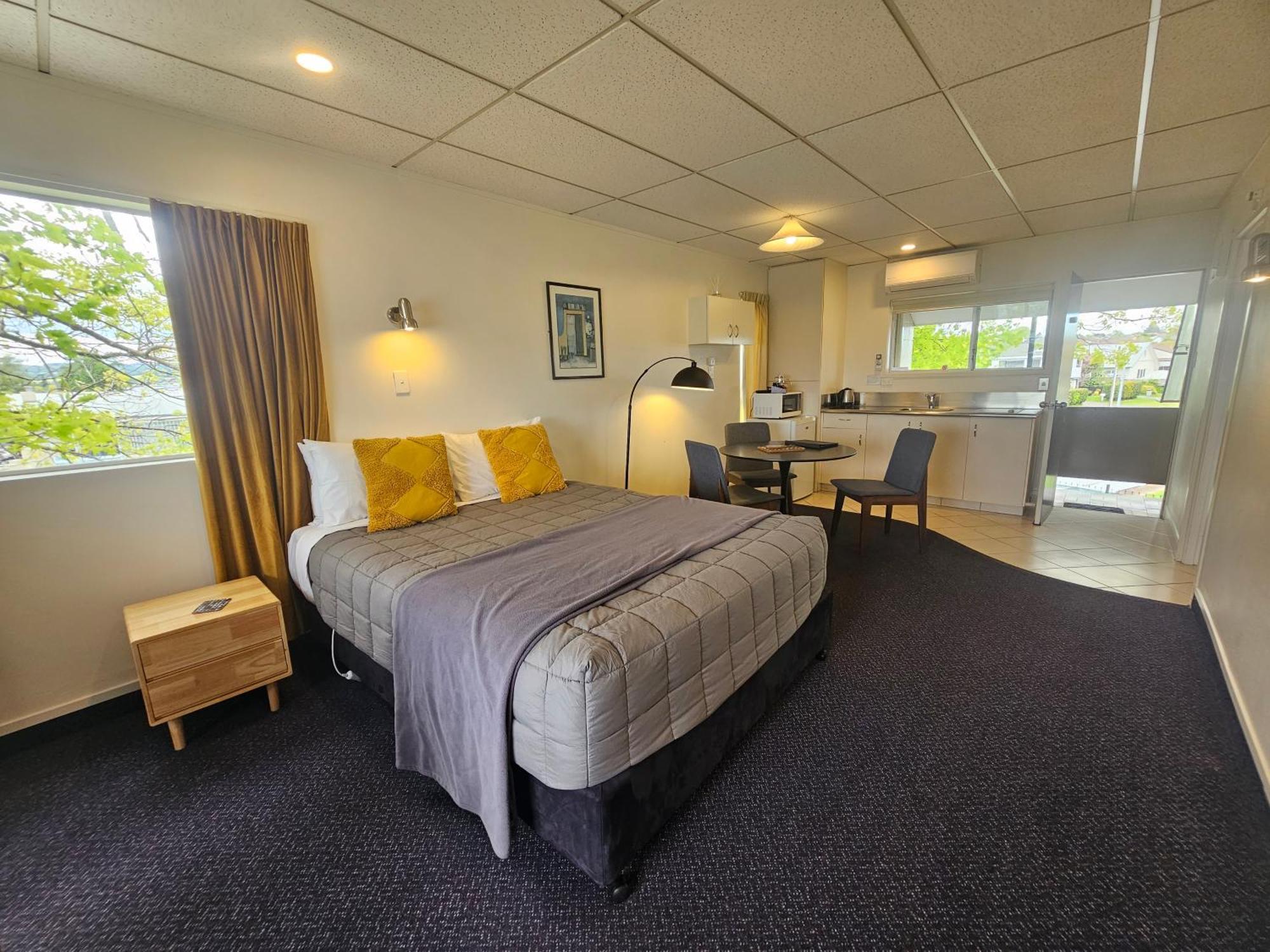 Tui Oaks Motel Taupo Kültér fotó