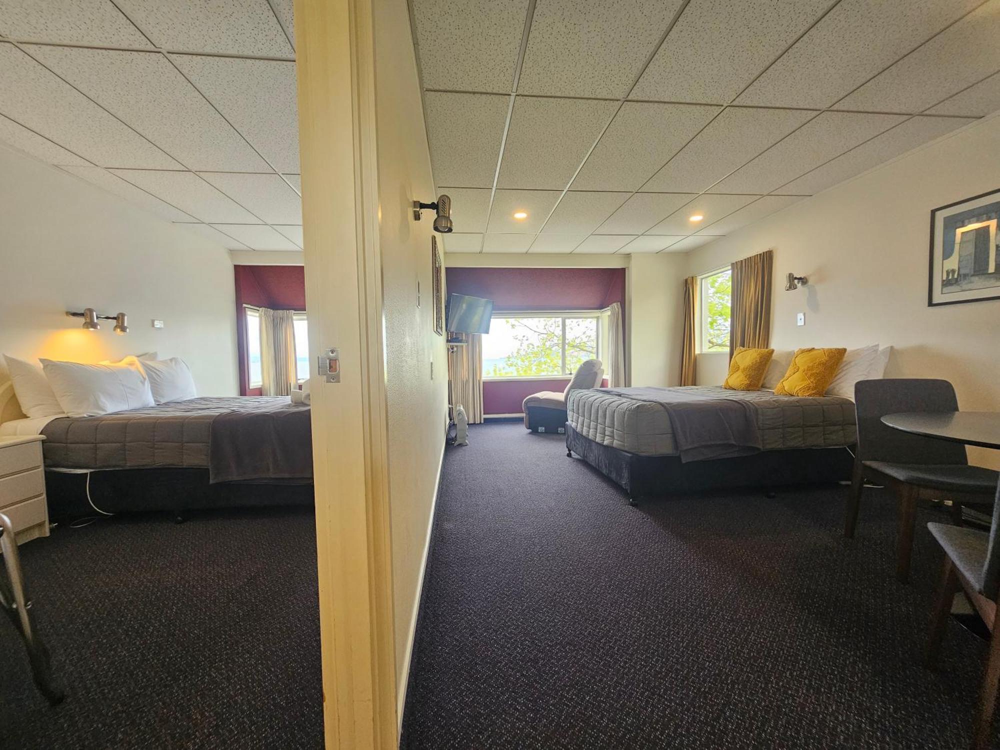 Tui Oaks Motel Taupo Kültér fotó