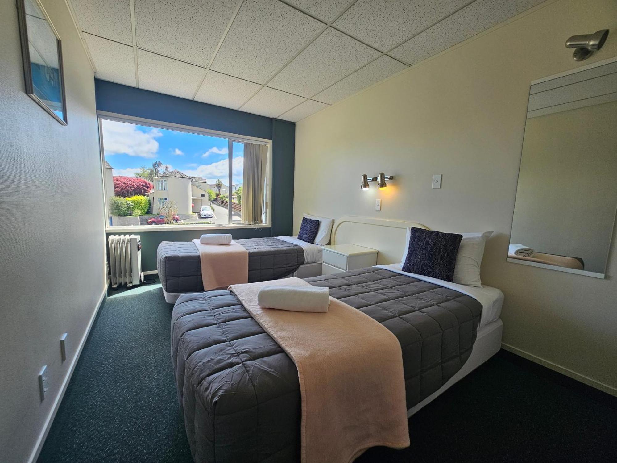 Tui Oaks Motel Taupo Kültér fotó