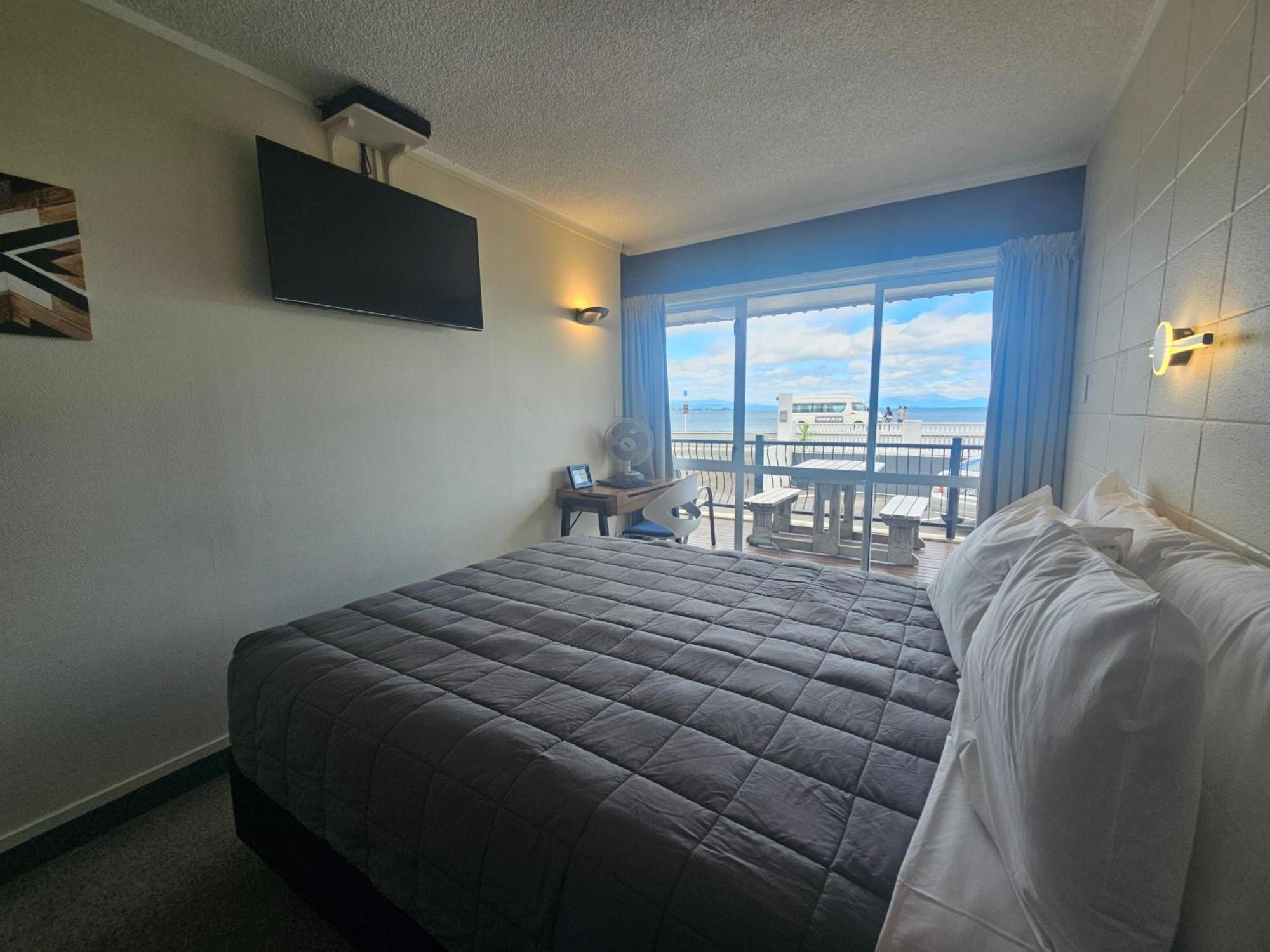 Tui Oaks Motel Taupo Kültér fotó